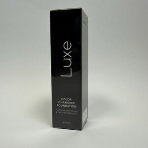 Luxe Color Changing Foundation - Medium 02 - NEW